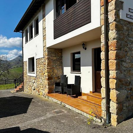 Casa La Maestra Appartement Arriondas Buitenkant foto