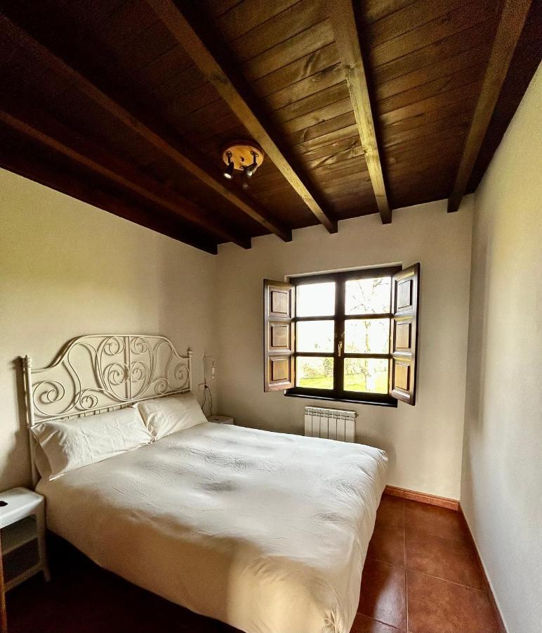 Casa La Maestra Appartement Arriondas Buitenkant foto