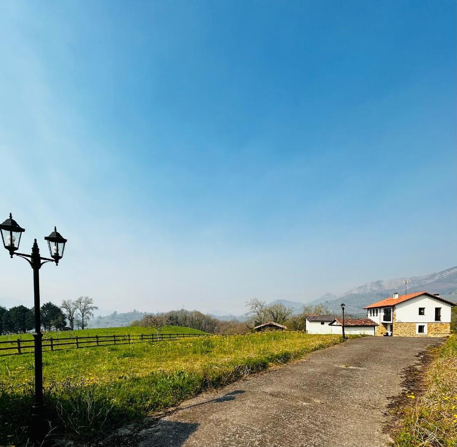 Casa La Maestra Appartement Arriondas Buitenkant foto