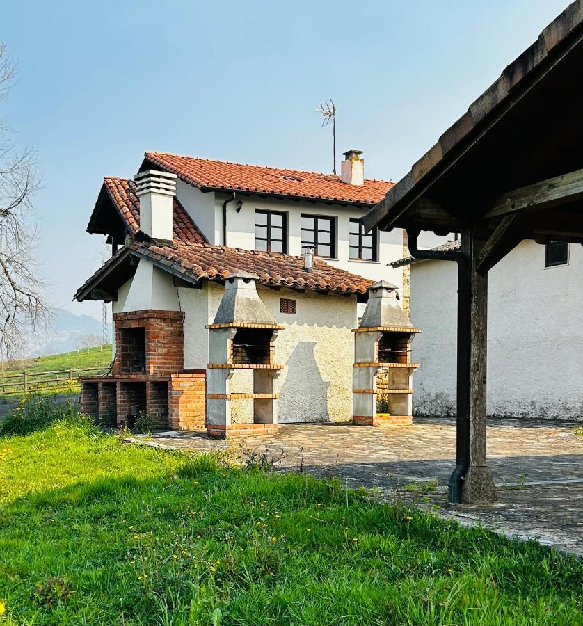 Casa La Maestra Appartement Arriondas Buitenkant foto