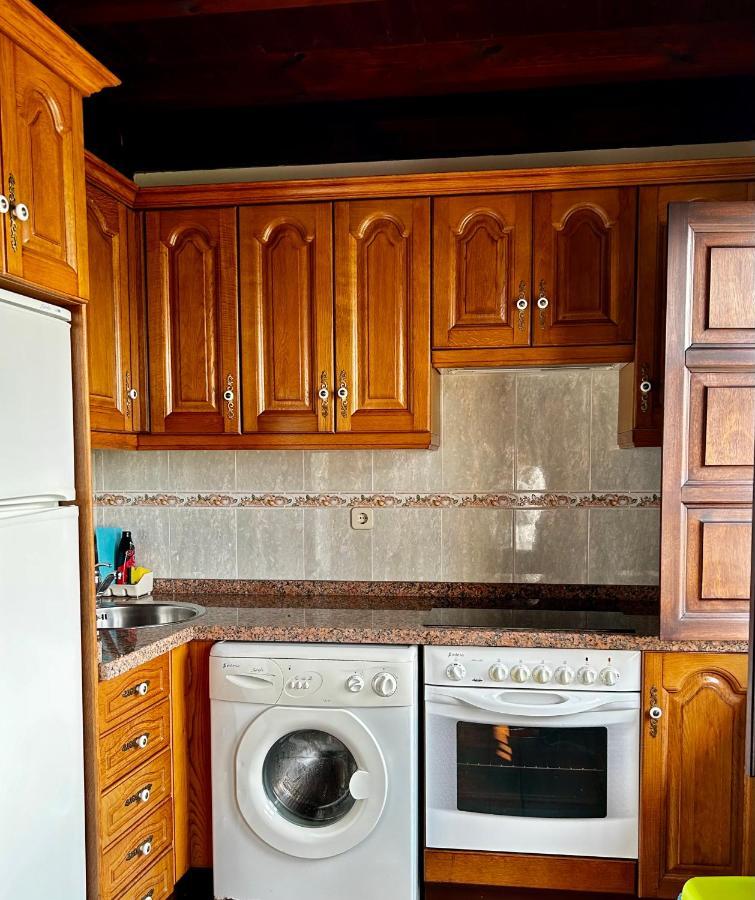 Casa La Maestra Appartement Arriondas Buitenkant foto