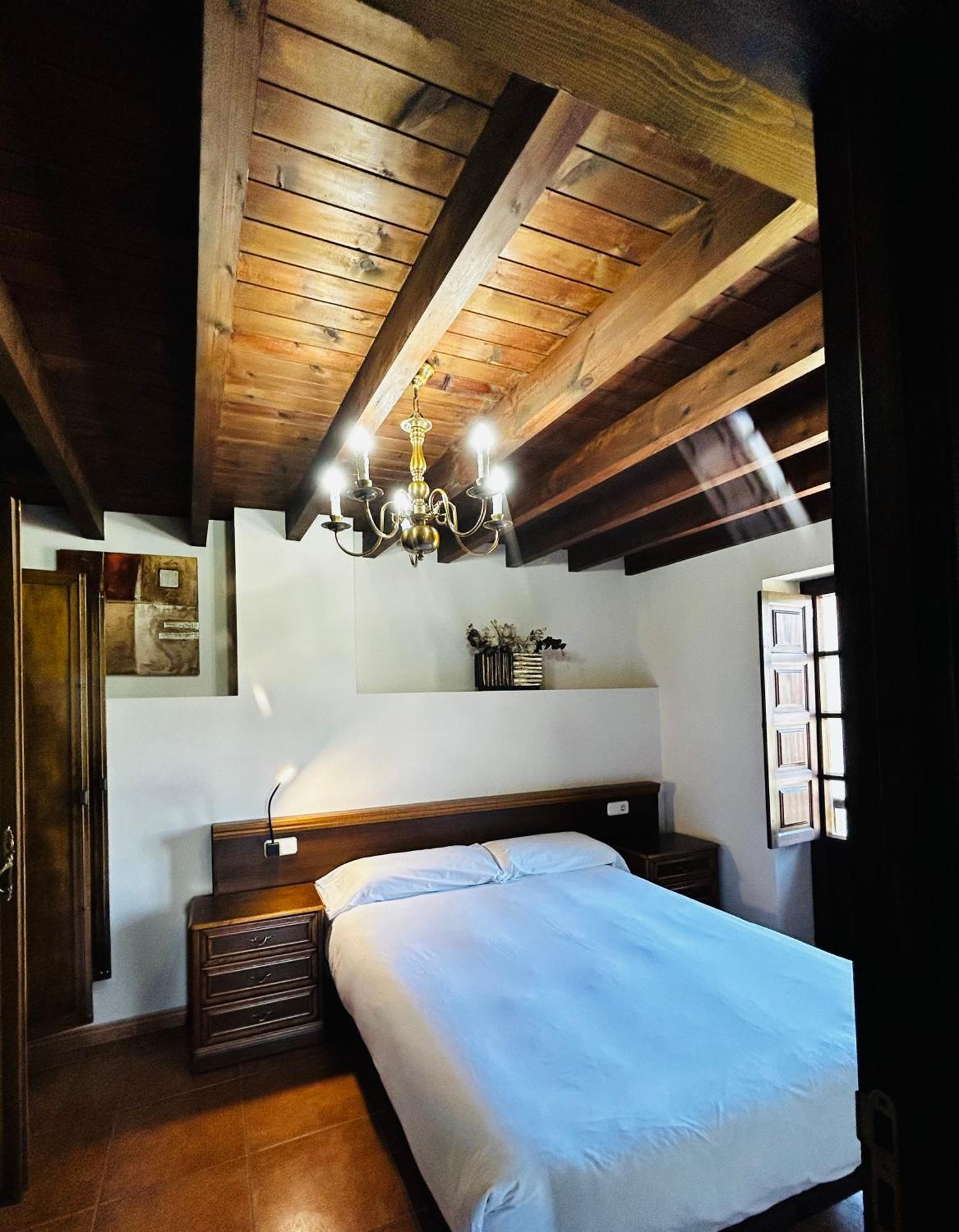Casa La Maestra Appartement Arriondas Buitenkant foto