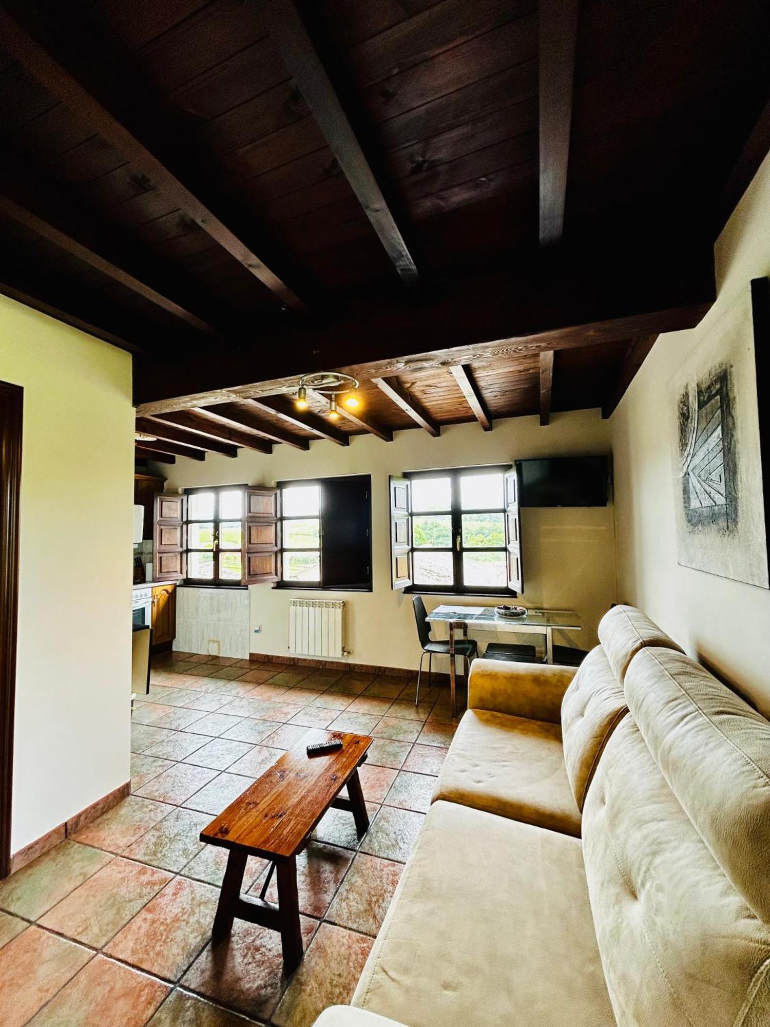 Casa La Maestra Appartement Arriondas Buitenkant foto