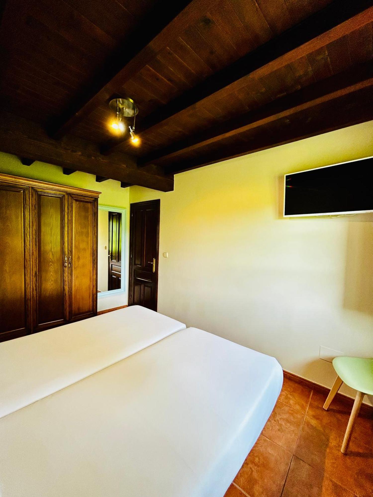 Casa La Maestra Appartement Arriondas Buitenkant foto