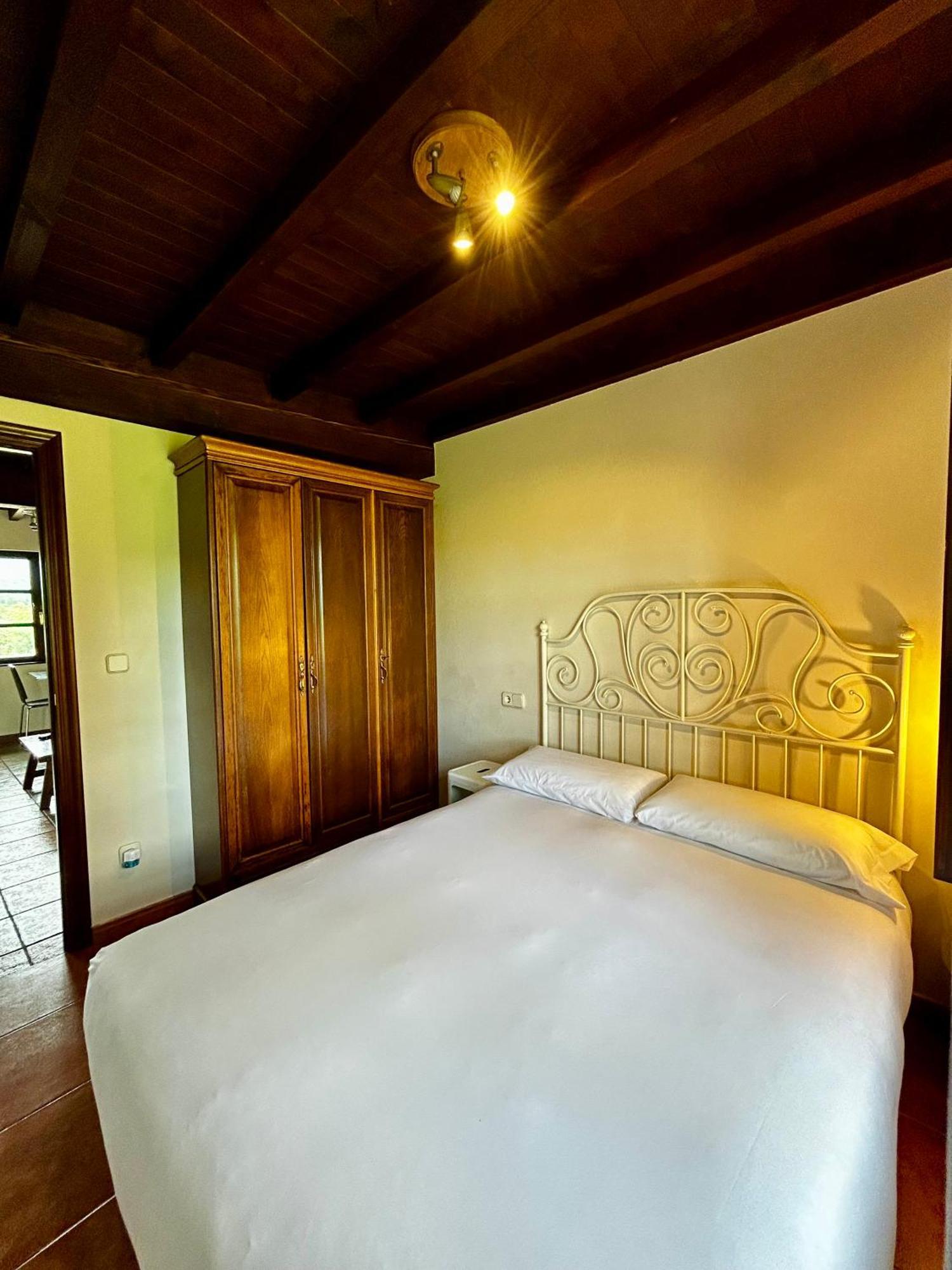 Casa La Maestra Appartement Arriondas Buitenkant foto