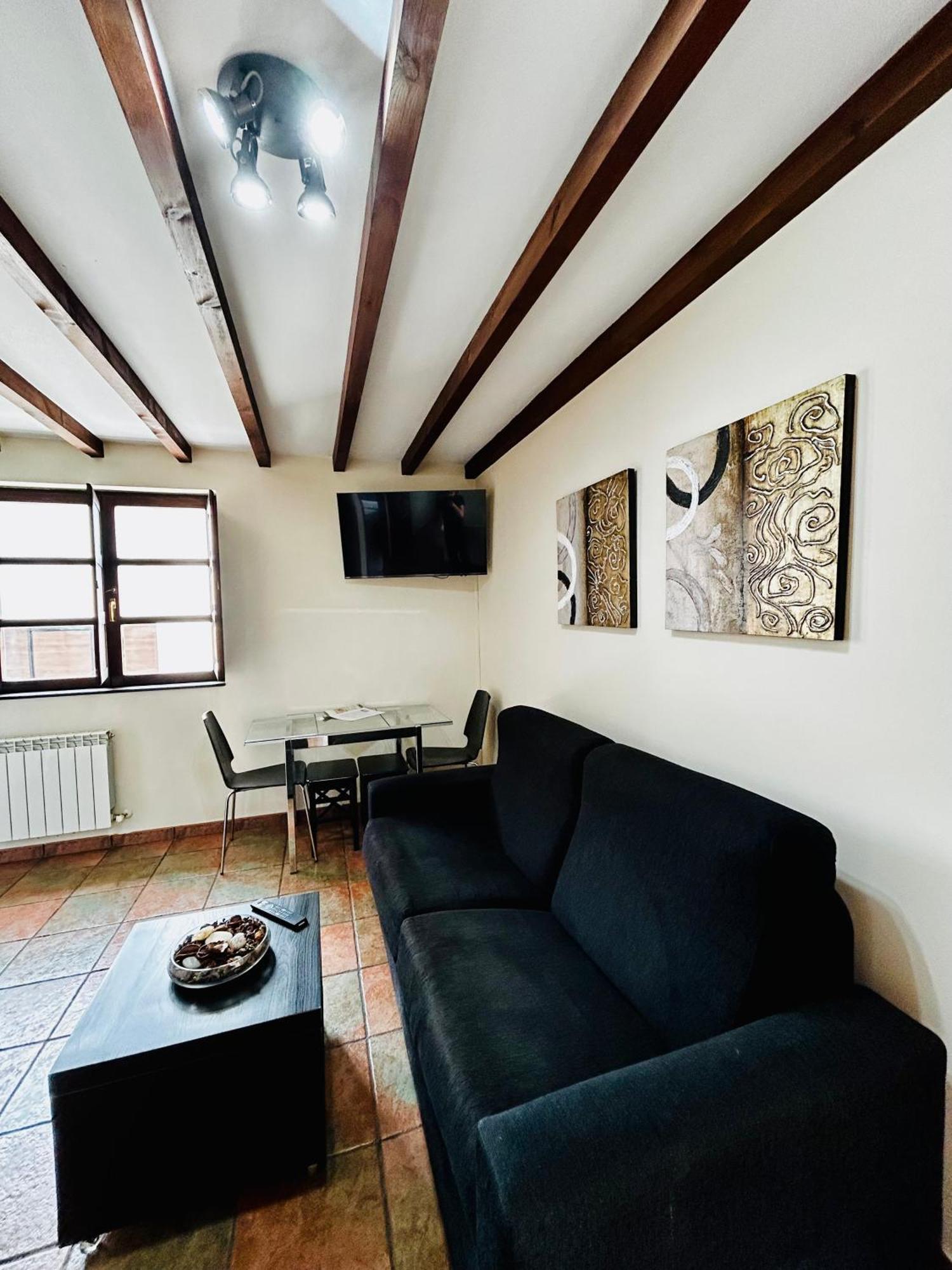 Casa La Maestra Appartement Arriondas Buitenkant foto