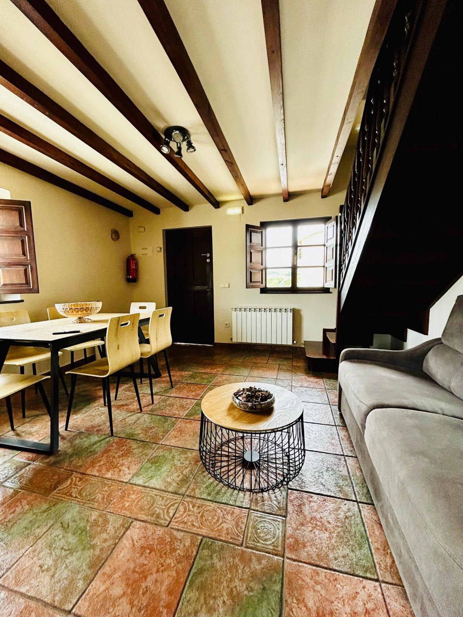 Casa La Maestra Appartement Arriondas Buitenkant foto