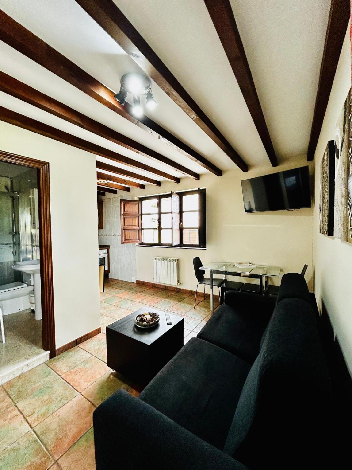 Casa La Maestra Appartement Arriondas Buitenkant foto