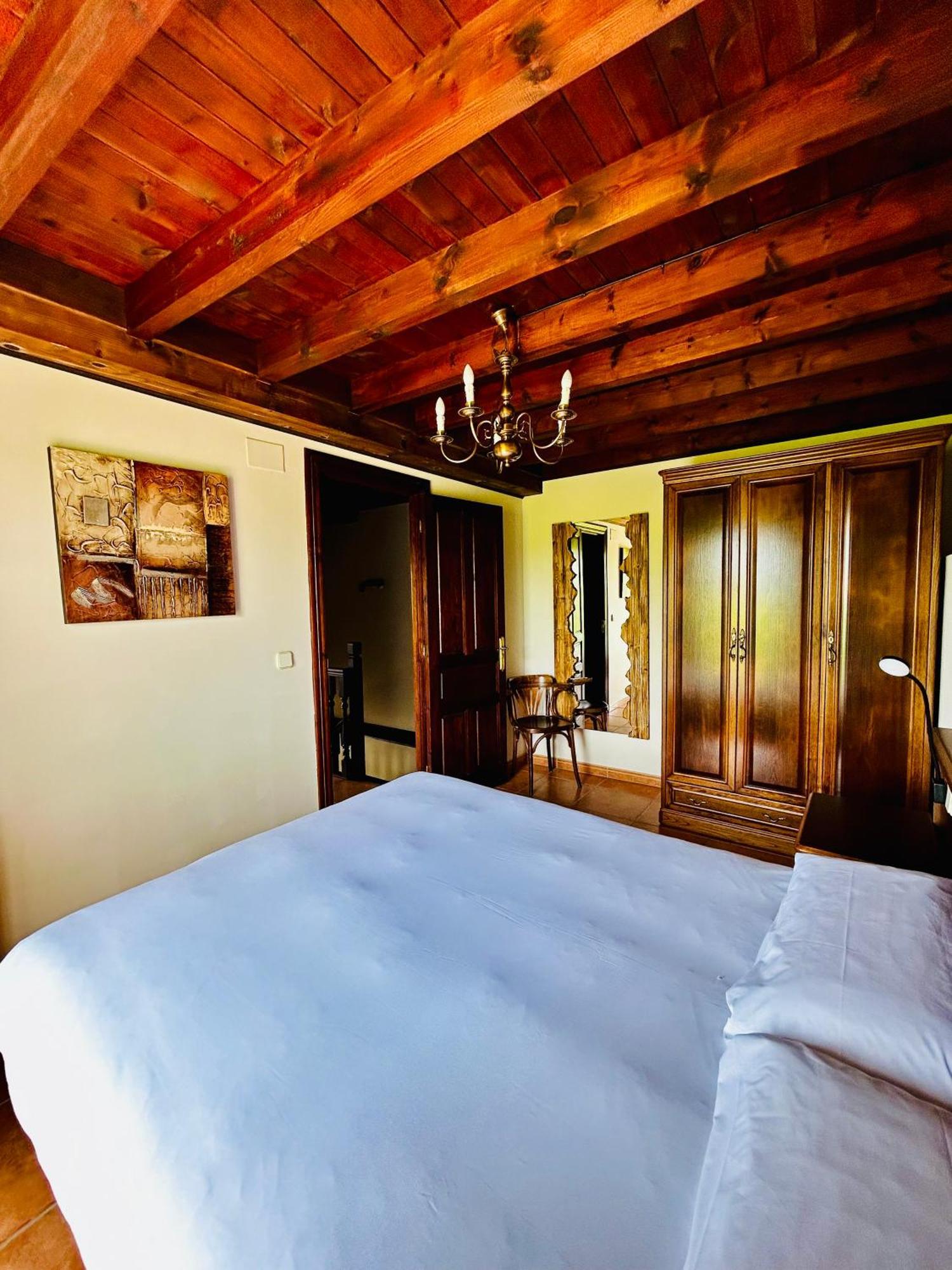 Casa La Maestra Appartement Arriondas Buitenkant foto