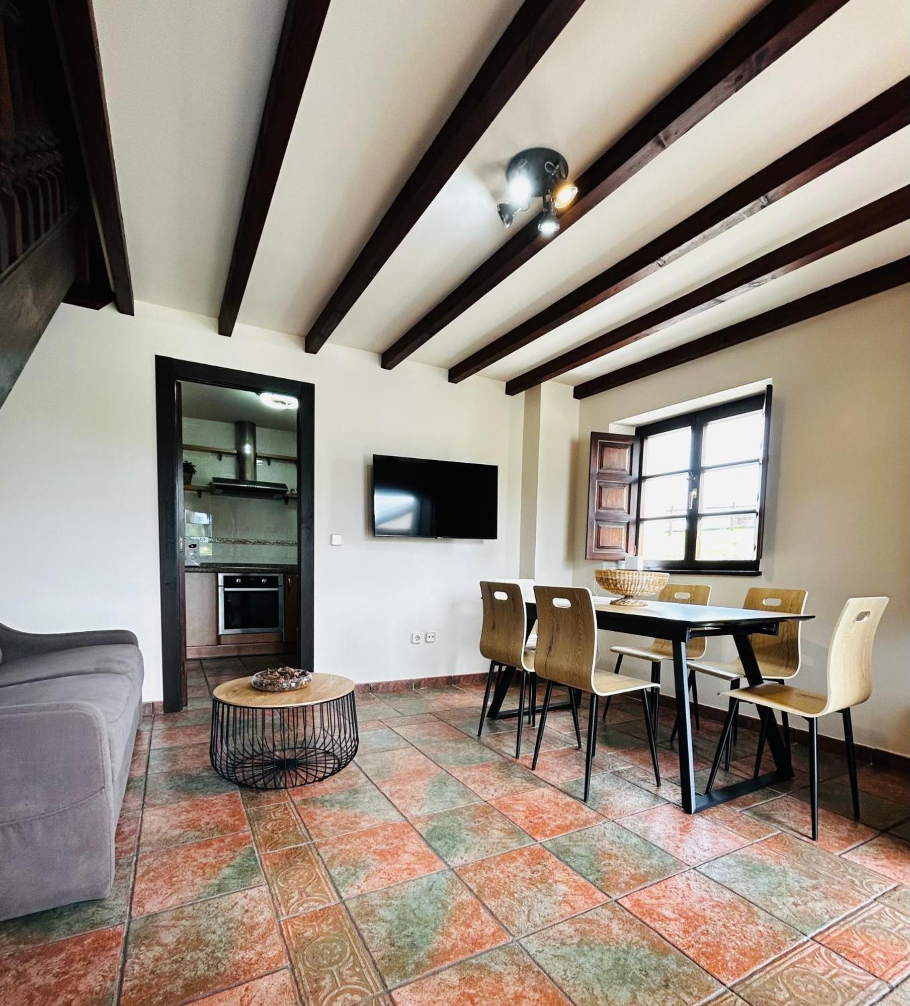 Casa La Maestra Appartement Arriondas Buitenkant foto