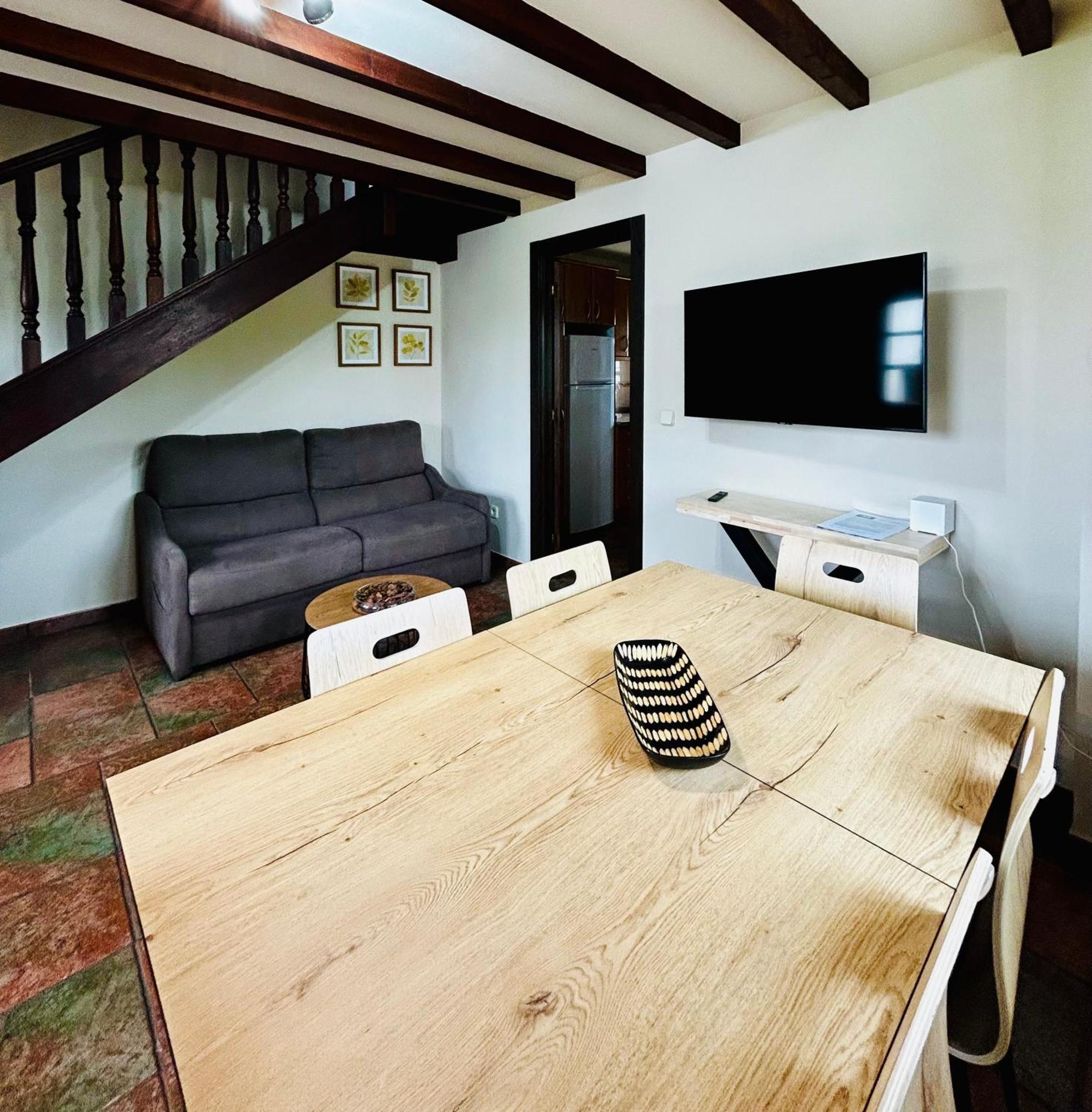 Casa La Maestra Appartement Arriondas Buitenkant foto